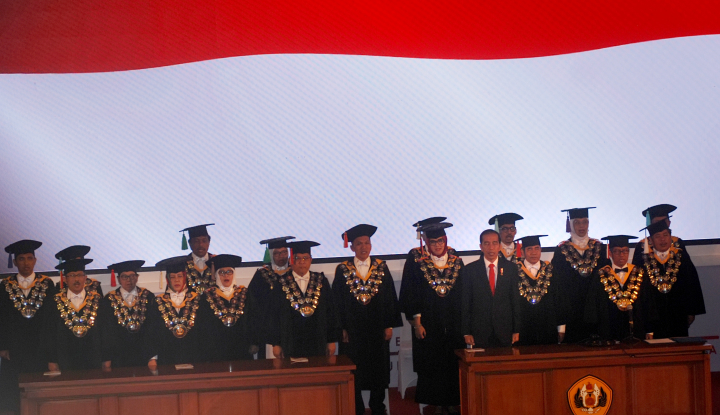 Giliran Fakultas Ekonomi Unpad yang Kena Semprot Jokowi ...